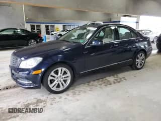 2014 Mercedes-Benz C 250 Sport с VIN WDDGF4HBXER304519, выставлен на аукционе Copart как лот 84715105 с пробегом 93 054 миль миль и Списание • Salvage title. История ставок и продаж доступна на DreamBid. Изображение 1.