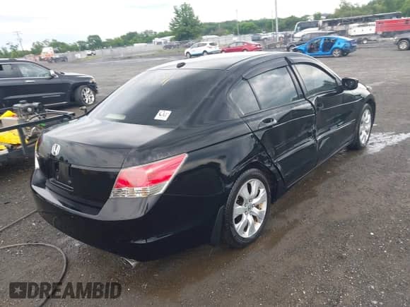 2009 Honda Accord EX-L z VIN 1HGCP25859A130111, wystawiony jako IAAI lot #42625591 z przebiegiem 143 255 mil mil oraz . Historia ofert i sprzedaży dostępna na DreamBid. Obrazek 4.