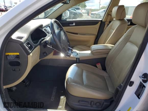 2014 Hyundai Genesis 3.8L z VIN KMHGC4DD4EU265431, wystawiony jako Copart lot #73805934 z przebiegiem 209 667 mil mil oraz Szkoda całkowita • Salvage title. Historia ofert i sprzedaży dostępna na DreamBid. Obrazek 7.