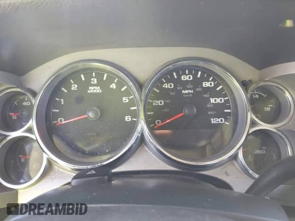 2011 GMC Sierra 1500 SLE z VIN 3GTP1VE06BG313943, wystawiony jako IAAI lot #43412577 z przebiegiem Nie podano mil oraz . Historia ofert i sprzedaży dostępna na DreamBid. Obrazek 7.