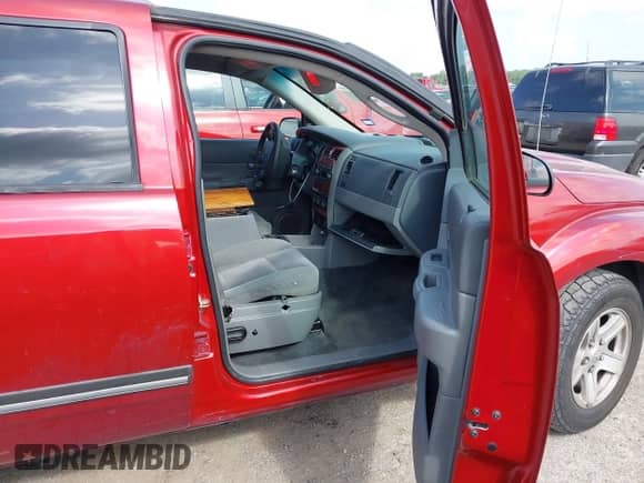 2006 Dodge Durango SLT с VIN 1D4HD48N26F131695, выставлен на аукционе IAAI как лот 42526332 с пробегом 183 216 миль миль и . История ставок и продаж доступна на DreamBid. Изображение 5.