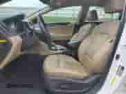 2015 Hyundai Sonata z VIN KMHEC4A4XFA127021, wystawiony jako Copart lot #69447825 z przebiegiem 91 997 mil mil oraz Czysty tytuł • Clean title. Historia ofert i sprzedaży dostępna na DreamBid. Obrazek 7.