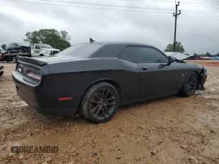 2020 Dodge Challenger R/T Scat Pack с VIN 2C3CDZFJ7LH191099, выставлен на аукционе Copart как лот 80397275 с пробегом 117 556 миль миль и Списание • Salvage title. История ставок и продаж доступна на DreamBid. Изображение 3.