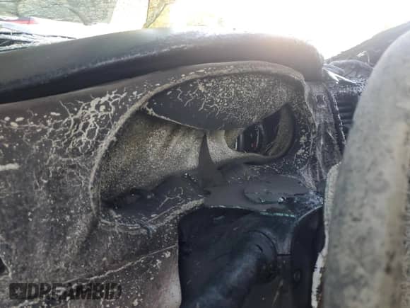 2012 Toyota Sienna LE AAS с VIN 5TDKK3DC9CS181903, выставлен на аукционе Copart как лот 80468165 с пробегом Не указан миль и На запчасти • Non repairable. История ставок и продаж доступна на DreamBid. Изображение 9.