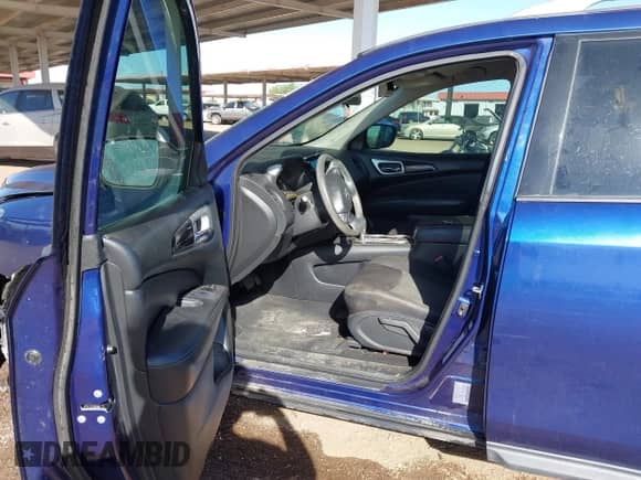 2020 Nissan Pathfinder S z VIN 5N1DR2AN6LC576848, wystawiony jako IAAI lot #43343806 z przebiegiem 84 890 mil mil oraz . Historia ofert i sprzedaży dostępna na DreamBid. Obrazek 15.