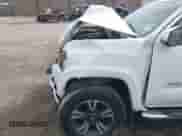 2017 Toyota Tacoma SR5 с VIN 3TMCZ5AN3HM106655, выставлен на аукционе IAAI как лот 41838777 с пробегом 63 740 миль миль и . История ставок и продаж доступна на DreamBid. Изображение 19.