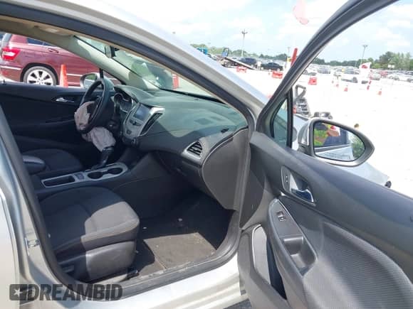 2016 Chevrolet Cruze LS с VIN 1G1BC5SM0G7235103, выставлен на аукционе IAAI как лот 42818978 с пробегом 68 208 миль миль и . История ставок и продаж доступна на DreamBid. Изображение 5.