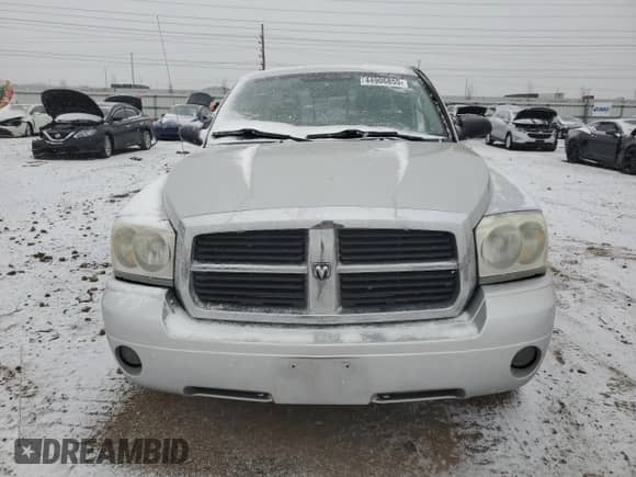 2007 Dodge Dakota SLT with VIN 1D7HW42K67S137763, listed as a Copart auction lot 44906855 with 109,735 mi miles and Salvage title. Bid and sale history available at DreamBid. Image 5.