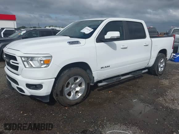 2019 Ram 1500 Big Horn z VIN 1C6RREFT4KN819859, wystawiony jako IAAI lot #43292595 z przebiegiem 88 477 mil mil oraz . Historia ofert i sprzedaży dostępna na DreamBid. Obrazek 2.