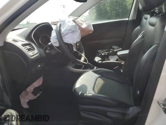 2021 Jeep Compass Latitude z VIN 3C4NJCBB5MT552962, wystawiony jako Copart lot #66144555 z przebiegiem 61 466 mil mil oraz Szkoda całkowita • Salvage title. Historia ofert i sprzedaży dostępna na DreamBid. Obrazek 7.