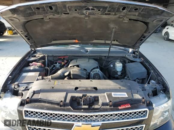 2008 Chevrolet Suburban 3LT with VIN 3GNFK16388G194979, listed as a Copart auction lot 70471295 with 194,577 mi miles and Salvage title. Bid and sale history available at DreamBid. Image 12.