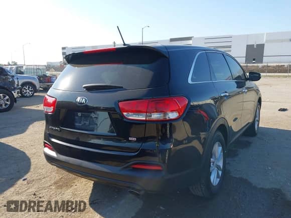 2016 Kia Sorento LX with VIN 5XYPG4A35GG146280, listed as a IAAI auction lot 42965198 with 43,441 mi miles and . Bid and sale history available at DreamBid. Image 4.