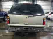2005 Chevrolet Suburban LS z VIN 3GNFK16Z35G203233, wystawiony jako Copart lot #56381734 z przebiegiem 234 378 mil mil oraz Szkoda całkowita • Salvage title. Historia ofert i sprzedaży dostępna na DreamBid. Obrazek 6.
