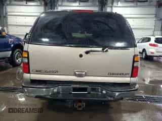2005 Chevrolet Suburban LS с VIN 3GNFK16Z35G203233, выставлен на аукционе Copart как лот 56381734 с пробегом 234 378 миль миль и Списание • Salvage title. История ставок и продаж доступна на DreamBid. Изображение 6.