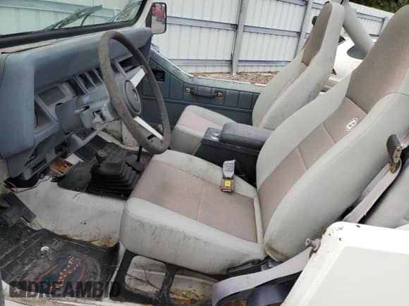 1991 Jeep Wrangler с VIN 2J4FY29S5MJ117273, выставлен на аукционе Copart как лот 79791584 с пробегом 1 995 086 миль миль и На запчасти • Non repairable. История ставок и продаж доступна на DreamBid. Изображение 7.