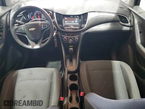 2017 Chevrolet Trax LS with VIN 3GNCJKSB6HL271042, listed as a Copart auction lot 80087035 with 111,560 mi miles and Salvage title. Bid and sale history available at DreamBid. Image 8.