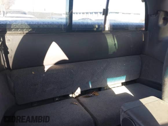 1999 Dodge Dakota SLT z VIN 1B7GG22Y3XS289253, wystawiony jako IAAI lot #41283728 z przebiegiem 154 038 mil mil oraz . Historia ofert i sprzedaży dostępna na DreamBid. Obrazek 8.