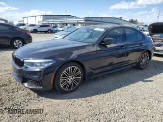 2019 BMW 5 Series 540i с VIN WBAJE5C5XKWW18059, выставлен на аукционе Copart как лот 87418065 с пробегом Не указан миль и Списание • Salvage title. История ставок и продаж доступна на DreamBid. Изображение 1.