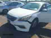 2015 Hyundai Sonata SE с VIN 5NPE24AF8FH232318, выставлен на аукционе IAAI как лот 43418707 с пробегом 147 005 миль миль и . История ставок и продаж доступна на DreamBid. Изображение 6.