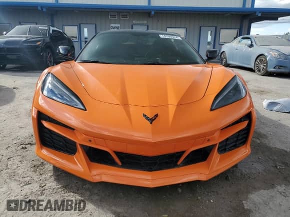 2023 Chevrolet Corvette 3LZ с VIN 1G1YF3D31P5603732, выставлен на аукционе Copart как лот 74200524 с пробегом 3 974 миль миль и На запчасти • Non repairable. История ставок и продаж доступна на DreamBid. Изображение 5.