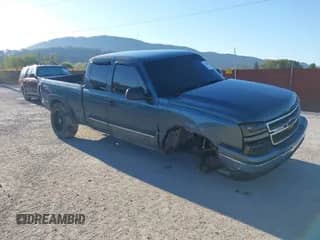 2007 Chevrolet Silverado 1500 LT1 with VIN 1GCEK19Z67E120633, listed as a IAAI auction lot 43380294 with 85,367 mi miles and . Bid and sale history available at DreamBid. Image 1.