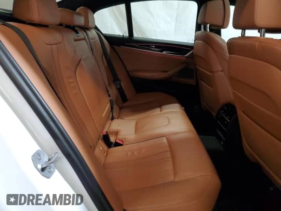 2017 BMW 5 Series 530i xDrive с VIN WBAJA7C39HG457941, выставлен на аукционе Copart как лот 90083815 с пробегом 130 617 миль миль и Списание • Salvage title. История ставок и продаж доступна на DreamBid. Изображение 10.