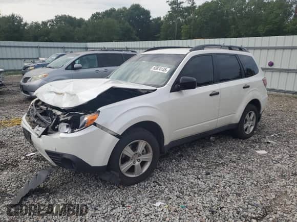 2011 Subaru Forester X z VIN JF2SHABC6BG780161, wystawiony jako Copart lot #65874135 z przebiegiem 208 717 mil mil oraz Szkoda całkowita • Salvage title. Historia ofert i sprzedaży dostępna na DreamBid. Obrazek 1.