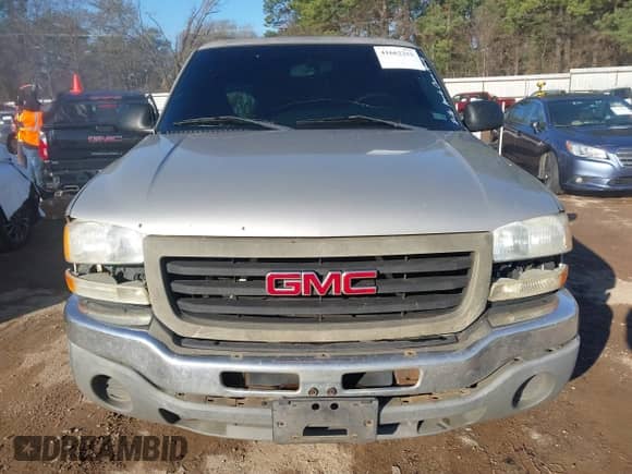 2005 GMC Sierra 1500 Work Truck z VIN 1GTEC14X75Z255631, wystawiony jako IAAI lot #41662255 z przebiegiem 327 188 mil mil oraz . Historia ofert i sprzedaży dostępna na DreamBid. Obrazek 6.