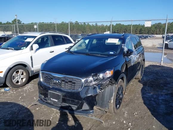 2020 Kia Sorento LX с VIN 5XYPG4A51LG652393, выставлен на аукционе IAAI как лот 40845993 с пробегом 91 778 миль миль и . История ставок и продаж доступна на DreamBid. Изображение 18.