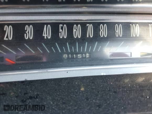 1964 Chevrolet Impala z VIN 41447F153380, wystawiony jako Copart lot #81221825 z przebiegiem 81 151 mil mil oraz Szkoda całkowita • Salvage title. Historia ofert i sprzedaży dostępna na DreamBid. Obrazek 9.