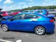 2018 Chevrolet Cruze LT с VIN 1G1BE5SM5J7245238, выставлен на аукционе IAAI как лот 43090573 с пробегом 105 456 миль миль и . История ставок и продаж доступна на DreamBid. Изображение 15.