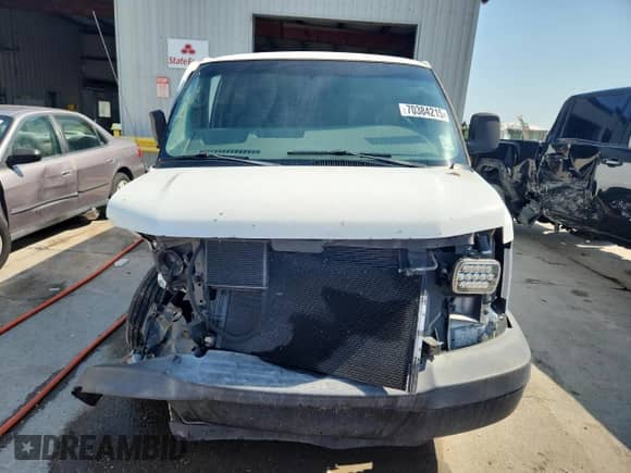 2006 Chevrolet Express Cargo z VIN 1GCFG15X461129864, wystawiony jako Copart lot #70384215 z przebiegiem Nie podano mil oraz Szkoda całkowita • Salvage title. Historia ofert i sprzedaży dostępna na DreamBid. Obrazek 5.