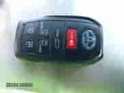 2023 Toyota Sienna Limited z VIN 5TDZRKEC8PS167242, wystawiony jako IAAI lot #42967039 z przebiegiem 30 352 mil mil oraz . Historia ofert i sprzedaży dostępna na DreamBid. Obrazek 11.