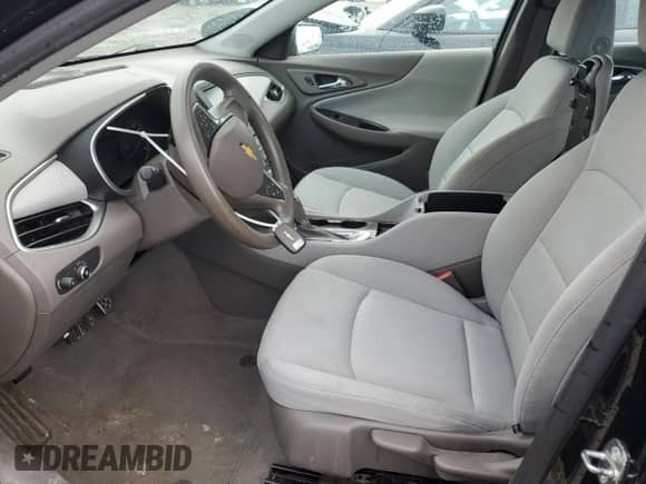 2016 Chevrolet Malibu LS z VIN 1G1ZB5ST7GF230043, wystawiony jako Copart lot #80211865 z przebiegiem 39 800 mil mil oraz Czysty tytuł • Clean title. Historia ofert i sprzedaży dostępna na DreamBid. Obrazek 7.