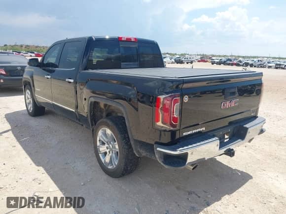 2018 GMC Sierra 1500 SLT z VIN 3GTP1NEC3JG212142, wystawiony jako IAAI lot #43027926 z przebiegiem 180 704 mil mil oraz . Historia ofert i sprzedaży dostępna na DreamBid. Obrazek 3.