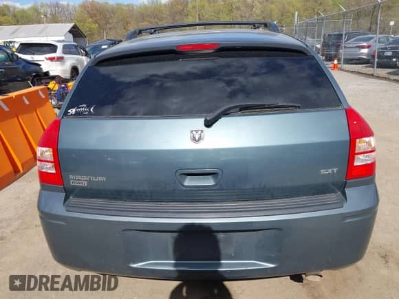 2005 Dodge Magnum SXT with VIN 2D4GZ48V15H647072, listed as a IAAI auction lot 42037095 with 187,904 mi miles and . Bid and sale history available at DreamBid. Image 16.