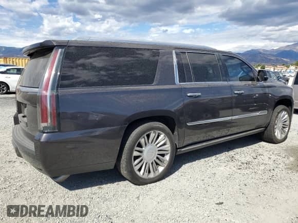 2016 Cadillac Escalade ESV Platinum z VIN 1GYS4KKJ4GR394083, wystawiony jako Copart lot #70940745 z przebiegiem 137 119 mil mil oraz Szkoda całkowita • Salvage title. Historia ofert i sprzedaży dostępna na DreamBid. Obrazek 3.
