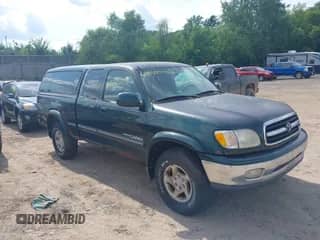 2000 Toyota Tundra Limited z VIN 5TBBT4812YS090970, wystawiony jako IAAI lot #42539002 z przebiegiem 264 993 mil mil oraz . Historia ofert i sprzedaży dostępna na DreamBid. Obrazek 1.