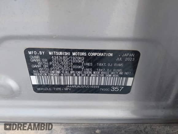 2023 Mitsubishi Outlander ES z VIN JA4ARUAU5PU016999, wystawiony jako IAAI lot #42525414 z przebiegiem 15 010 mil mil oraz . Historia ofert i sprzedaży dostępna na DreamBid. Obrazek 9.