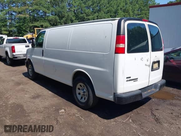 2011 Chevrolet Express Cargo with VIN 1GCSGAFX4B1168817, listed as a IAAI auction lot 42650299 with 255,483 mi miles and . Bid and sale history available at DreamBid. Image 3.