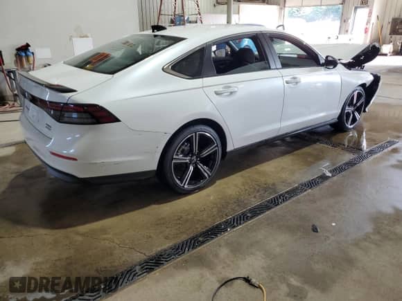 2025 Honda Accord Sport с VIN 1HGCY2F58SA033704, выставлен на аукционе Copart как лот 71171995 с пробегом 44 миль миль и Списание • Salvage title. История ставок и продаж доступна на DreamBid. Изображение 3.