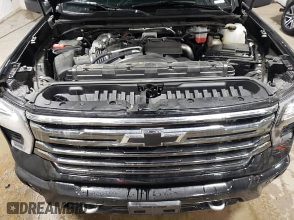 2024 Chevrolet Silverado 3500HD High Country с VIN 2GC4YVEY8R1243305, выставлен на аукционе Copart как лот 46139215 с пробегом 18 064 миль миль и Списание • Salvage title. История ставок и продаж доступна на DreamBid. Изображение 11.