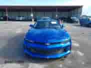 2018 Chevrolet Camaro 1LS z VIN 1G1FA1RX6J0169186, wystawiony jako IAAI lot #42102784 z przebiegiem 51 463 mil mil oraz . Historia ofert i sprzedaży dostępna na DreamBid. Obrazek 12.