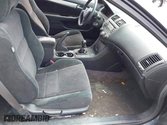 2005 Honda Accord with VIN 1HGCM71595A025650, listed as a IAAI auction lot 42283294 with 228,015 mi miles and . Bid and sale history available at DreamBid. Image 5.