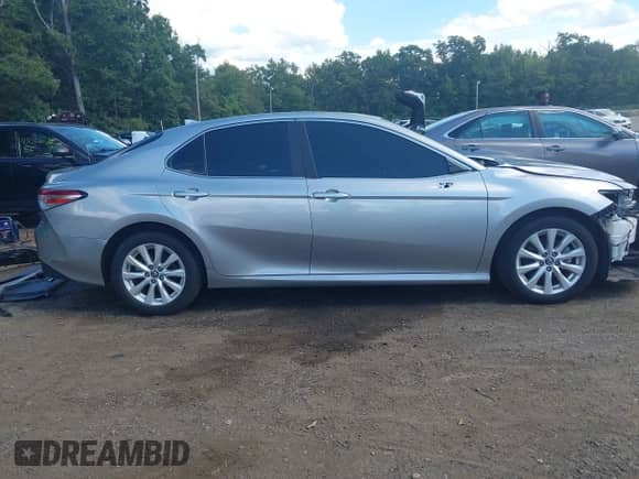 2019 Toyota Camry SE z VIN 4T1B11HK2KU688740, wystawiony jako IAAI lot #43089818 z przebiegiem 92 496 mil mil oraz . Historia ofert i sprzedaży dostępna na DreamBid. Obrazek 14.