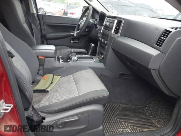 2010 Jeep Grand Cherokee Laredo с VIN 1J4PR4GK1AC120595, выставлен на аукционе IAAI как лот 41979969 с пробегом 151 282 миль миль и . История ставок и продаж доступна на DreamBid. Изображение 5.