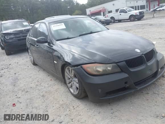 2008 BMW 3 Series 328i с VIN WBAVA37578NL49898, выставлен на аукционе IAAI как лот 43320435 с пробегом 169 927 миль миль и . История ставок и продаж доступна на DreamBid. Изображение 1.