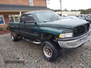 1998 Dodge 2500 z VIN 1B7KF2364WJ218786, wystawiony jako IAAI lot #41477388 z przebiegiem Nie podano mil oraz . Historia ofert i sprzedaży dostępna na DreamBid. Obrazek 1.