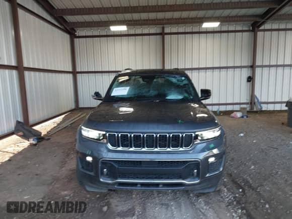2023 Jeep Grand Cherokee Overland z VIN 1C4RJJDG5P8705891, wystawiony jako IAAI lot #42757590 z przebiegiem 118 631 mil mil oraz . Historia ofert i sprzedaży dostępna na DreamBid. Obrazek 12.