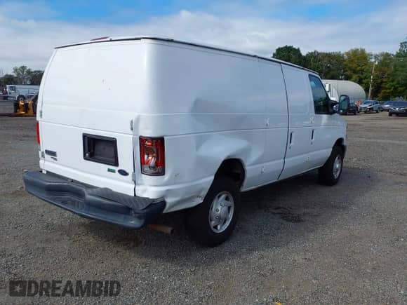 2014 Ford Econoline Cargo Commercial с VIN 1FTNE2EW0EDB19070, выставлен на аукционе IAAI как лот 43004960 с пробегом 220 138 миль миль и . История ставок и продаж доступна на DreamBid. Изображение 6.